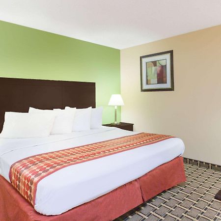Days Inn & Suites By Wyndham Madison Heights Mi Εξωτερικό φωτογραφία