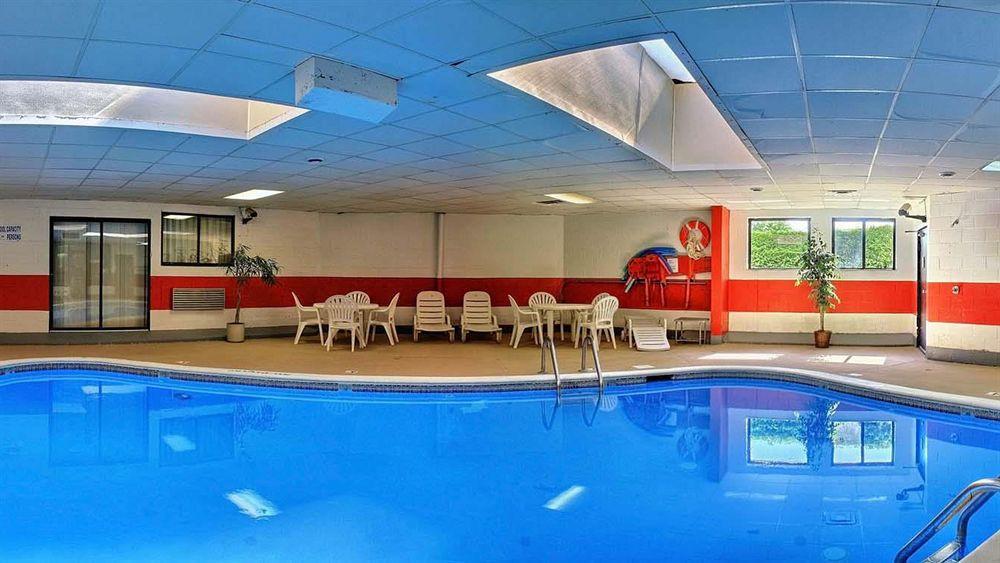 Days Inn & Suites By Wyndham Madison Heights Mi Εξωτερικό φωτογραφία