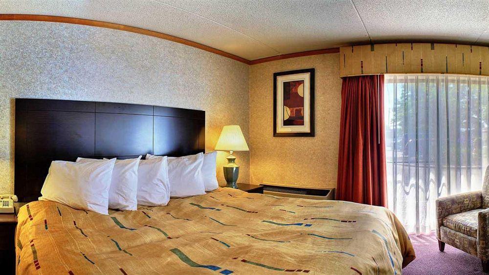 Days Inn & Suites By Wyndham Madison Heights Mi Εξωτερικό φωτογραφία