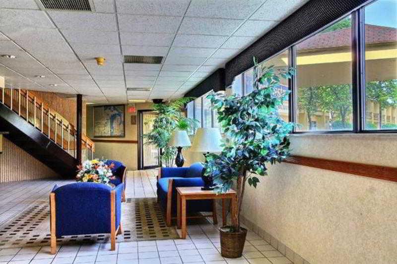 Days Inn & Suites By Wyndham Madison Heights Mi Εξωτερικό φωτογραφία