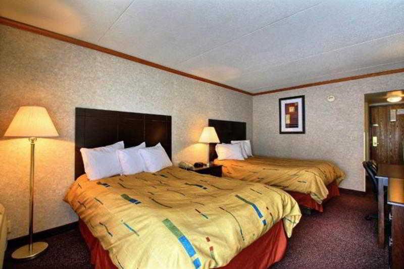 Days Inn & Suites By Wyndham Madison Heights Mi Εξωτερικό φωτογραφία