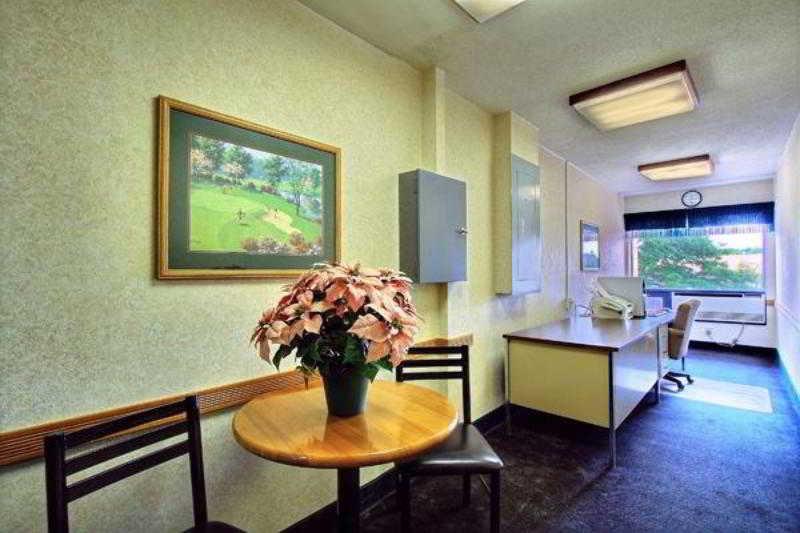 Days Inn & Suites By Wyndham Madison Heights Mi Εξωτερικό φωτογραφία
