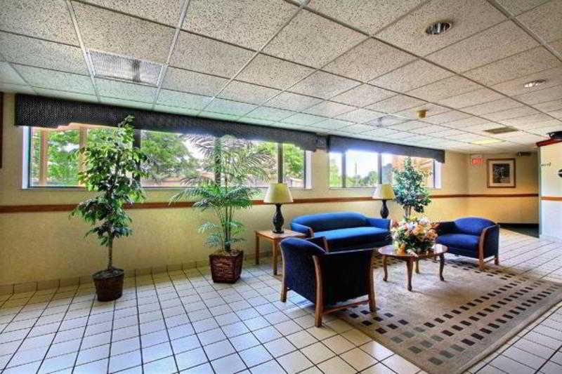 Days Inn & Suites By Wyndham Madison Heights Mi Εξωτερικό φωτογραφία