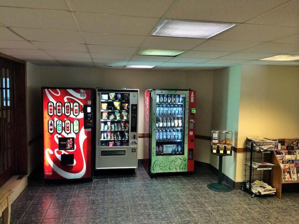 Days Inn & Suites By Wyndham Madison Heights Mi Εξωτερικό φωτογραφία
